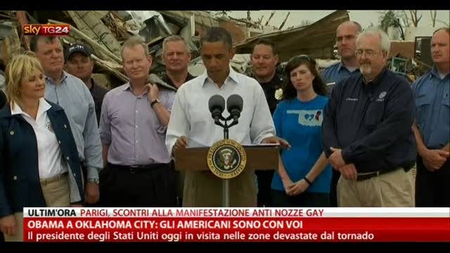 Obama a Oklahoma City: gli americani sono con voi