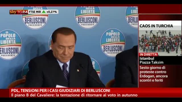Pdl, tensioni per i casi giudiziari di Berlusconi
