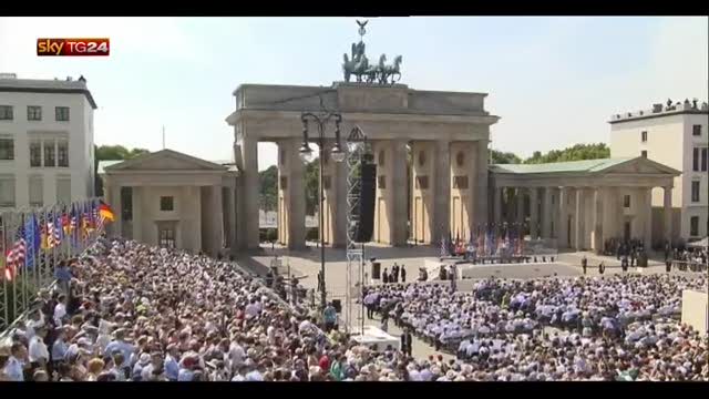 Obama ricorda Kennedy a Berlino