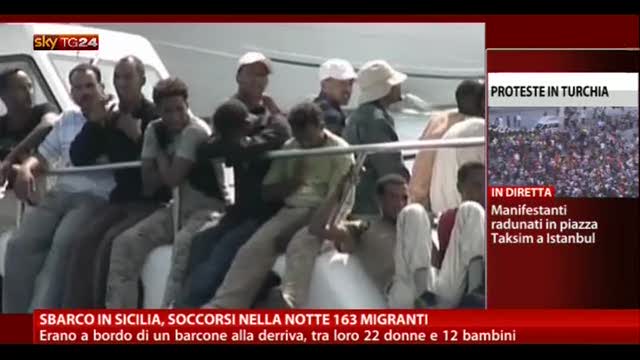 Sbarco in Sicilia, soccorsi nella notte 163 migranti