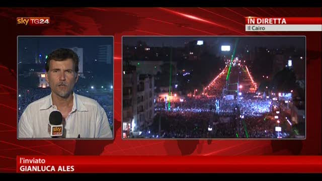 Caos Egitto, in Piazza manifestanti pro e contro Morsi