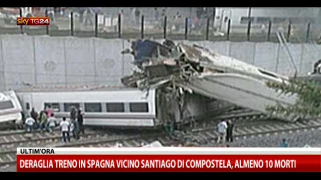 Spagna, deragliato un treno: almeno 10 morti