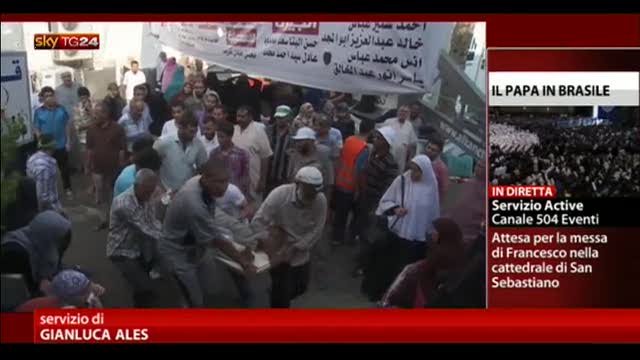 Egitto, decine di morti in scontri tra manifestanti