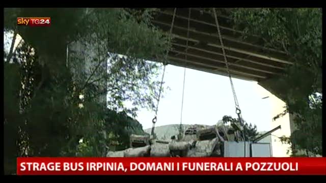 Strage bus Irpinia, domani funerali delle vittime a Pozzuoli