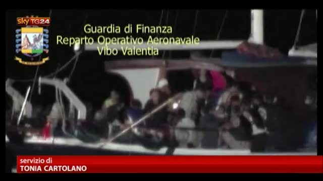 Immigrazione, veliero con 160 persone arrivato in Calabria