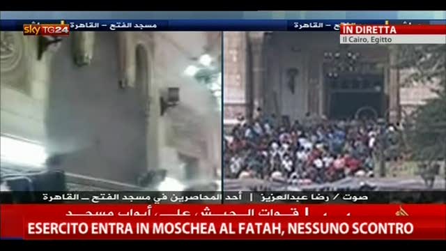 Egitto, esercito entra in moschea Al Fatah: nessuno scontro