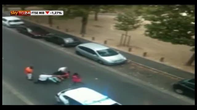 Francia, polizia violenta nella Banlieue di Tours