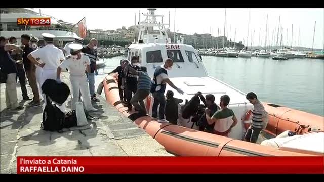Immigrazione, continuano gli sbarchi in Sicilia e Calabria