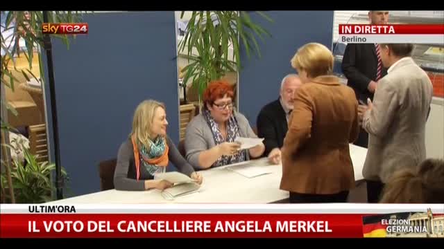 Germania, il voto del cancelliere Angela Merkel