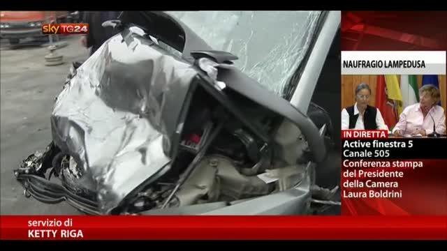 Scontro fra auto nel Torinese: distrutta famiglia
