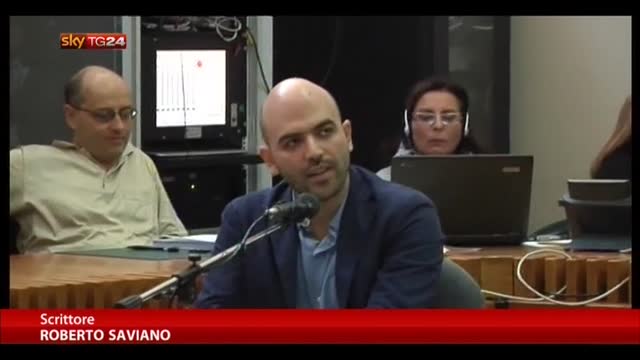 Saviano in tribunale a Napoli accusa i padrini di Gomorra