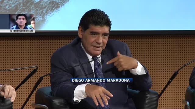 Maradona contro Pelé: "E' il secondo anche in Brasile"