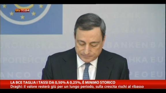 La BCE taglia i tassi, Draghi: valore resterà giù per molto