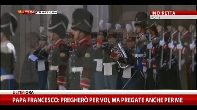 Il Papa al Colle. Napolitano: "In Italia clima avvelenato"