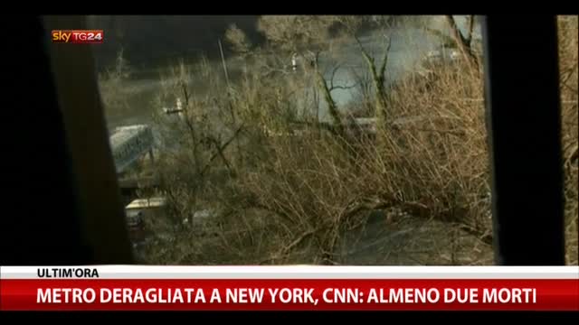 New York, Metro deraglia nel Bronx. CNN: Almeno due morti