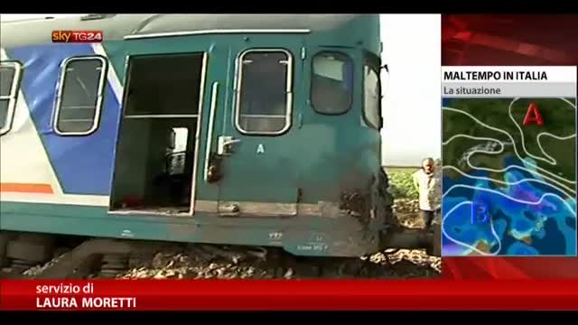 Treno deragliato in Puglia, due feriti in gravi condizioni