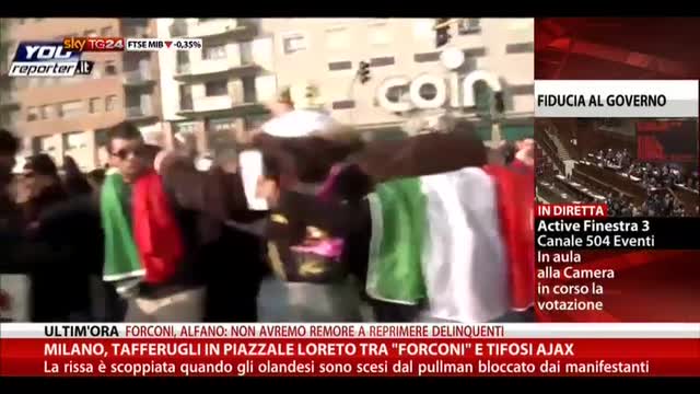 Milano, tafferugli P.le Loreto tra "Forconi" e tifosi Ajax