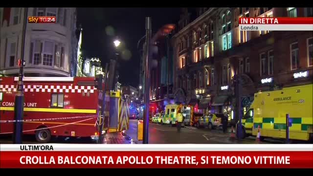 Londra, balconata Apollo Theatre crollata, si temono vittime