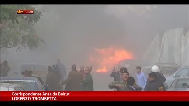 Autobomba Beirut, corrispondente ANSA: Esplosione potente