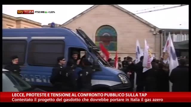 Lecce, proteste e tensione al confronto pubblico sulla Tap