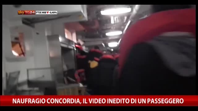 Naufragio Concordia, il video inedito di un passeggero