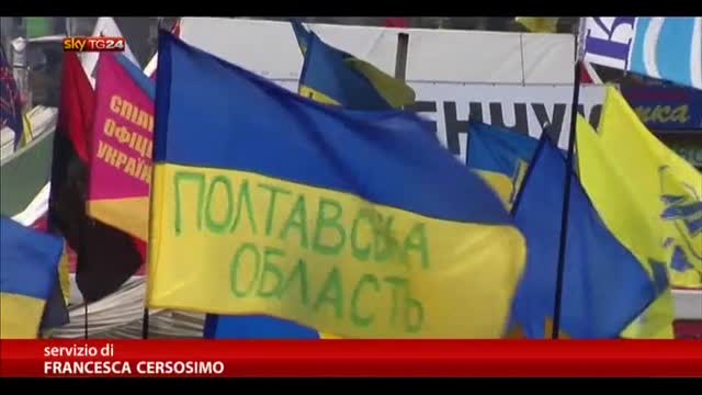 Ucraina, 200mila in piazza sfidano le leggi anti protesta