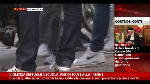 Violenza sessuale a scuola, sms di scuse alla 14enne