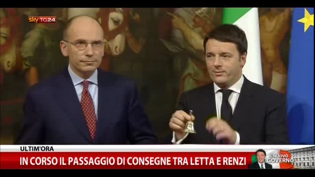 Gelo tra Letta e Renzi nel passaggio della campanella