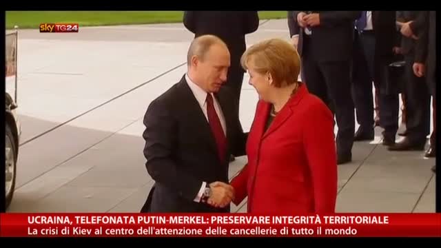 Ucraina, Putin-Merkel: preservare integratità territoriale