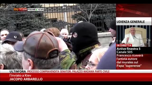 Ucraina, gruppi estrema destra comandano a Piazza Maidan
