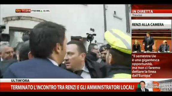 Terminato l'incontro tra Renzi e gli amministratori locali