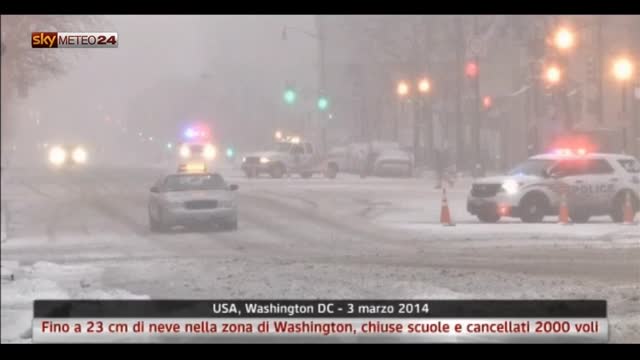 Washington DC, chiuse scuole e cancellati 2000 voli per neve