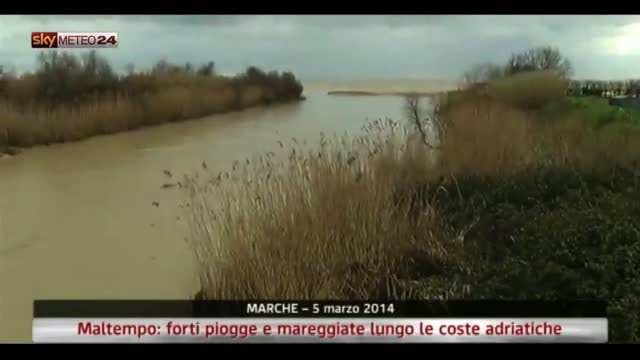 Maltempo: piogge e mareggiate lungo le coste adriatiche