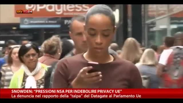 Snowden: "Pressioni NSA per indebolire la privacy dell'UE"