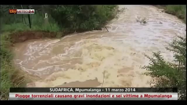 Sudafrica, piogge causano inondazioni e sei vittime