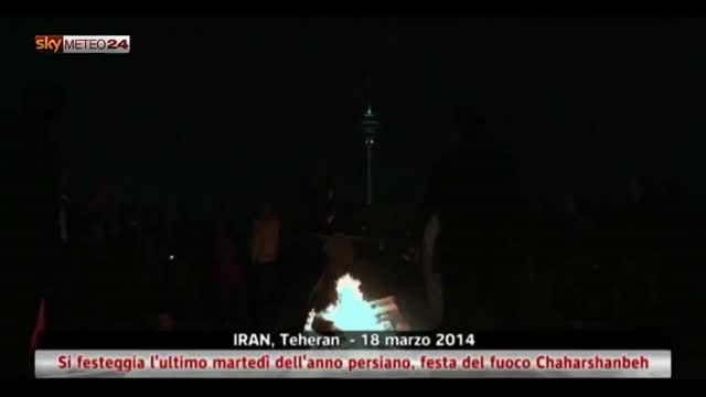 Teheran, si festeggia l’ultimo martedì dell’anno persiano