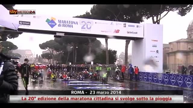 Roma, 20° edizione maratona cittadina è sotto la pioggia