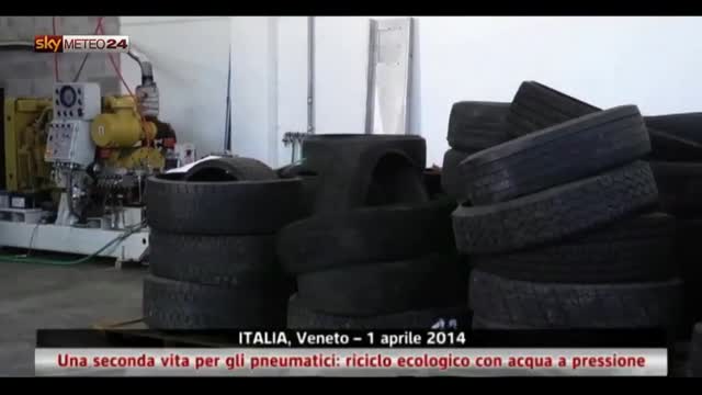 Italia, riciclo ecologico pneumatici con acqua a pressione