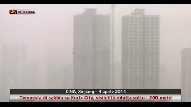 Cina, tempesta di sabbia su Korla: visibilità sotto i 200 m