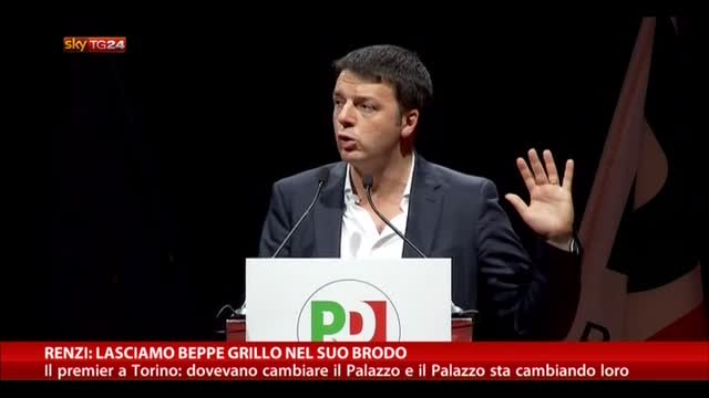 Renzi: Lasciamo Beppe Grillo nel suo brodo