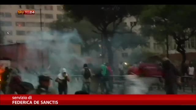 Venezuela, nuovi scontri fra manifestanti e polizia