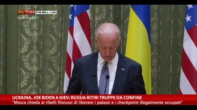 Ucraina, Joe Biden a Kiev: Russia ritiri truppe dal confine