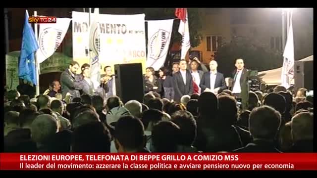 Elezioni europee, telefonata di Beppe Grillo a comizio M5s