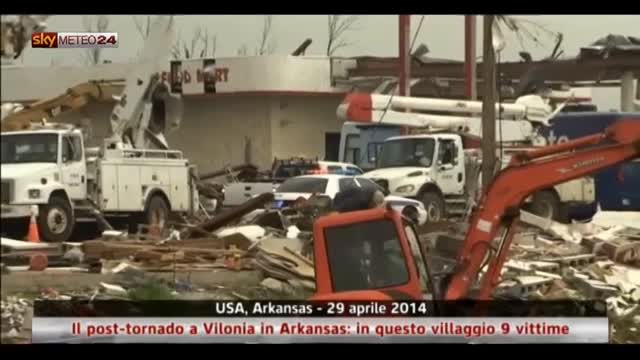 Il dopo tornado a Vilonia, Arkansas: rimozione delle macerie