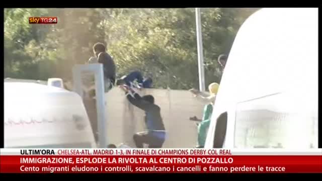 Immigrazione, 14 barconi soccorsi nel Canale di Sicilia