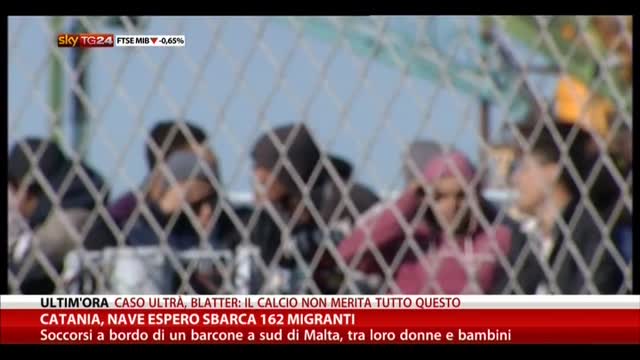 Catania, nave Espero sbarca 162 migranti