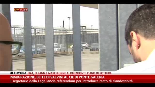 Immigrazione, blitz di Salvini al Cie di Ponte Galeria