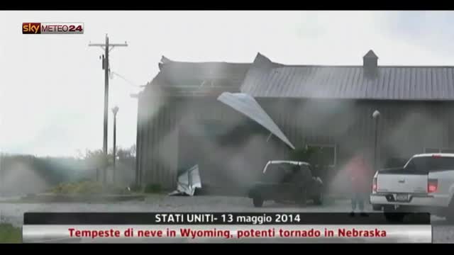 Usa, tempeste di neve in Wyoming, tornado in Nebraska