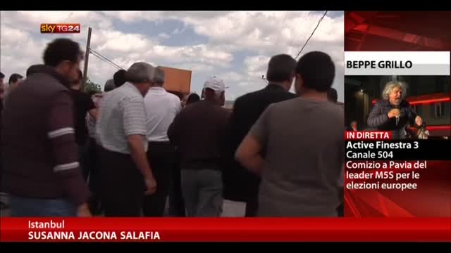 Turchia, in centinaia a funerali delle vittime della miniera