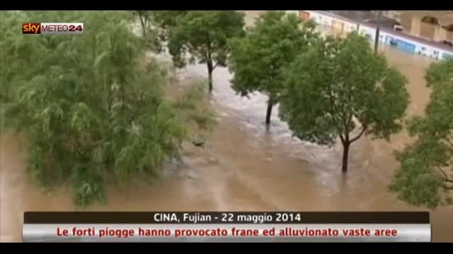 Cina, Fujian: forti piogge hanno provocato frane e alluvioni